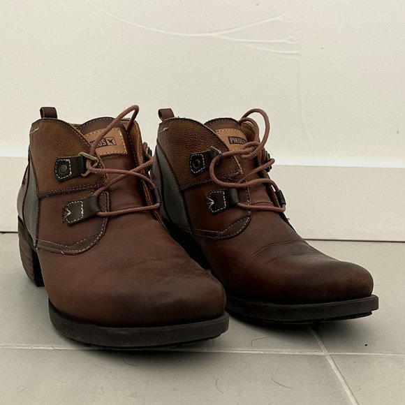 Pikolinos Lace-up bootie - Picture 2 of 3